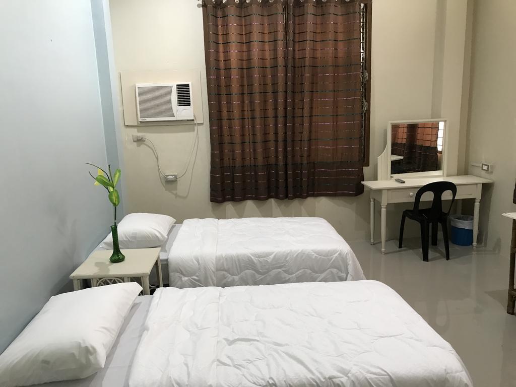 Residencia Marfel Hotel Таклобан Екстериор снимка